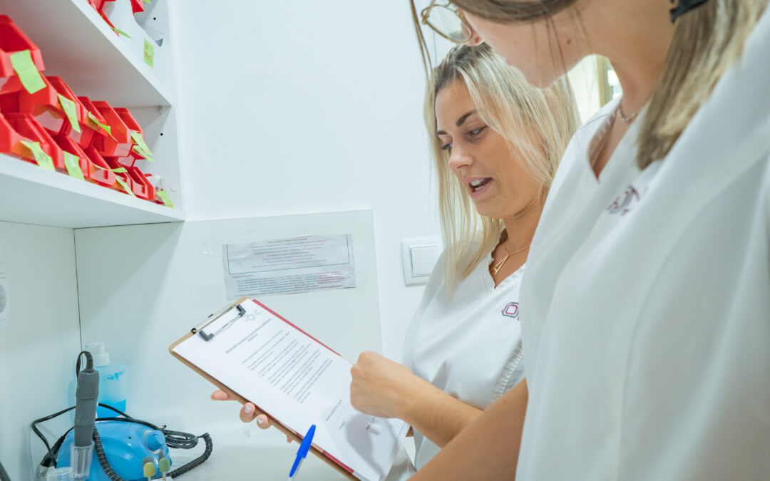 Odontología infantil en Terrassa: Cómo preparar a tu hijo para su primera visita al dentista