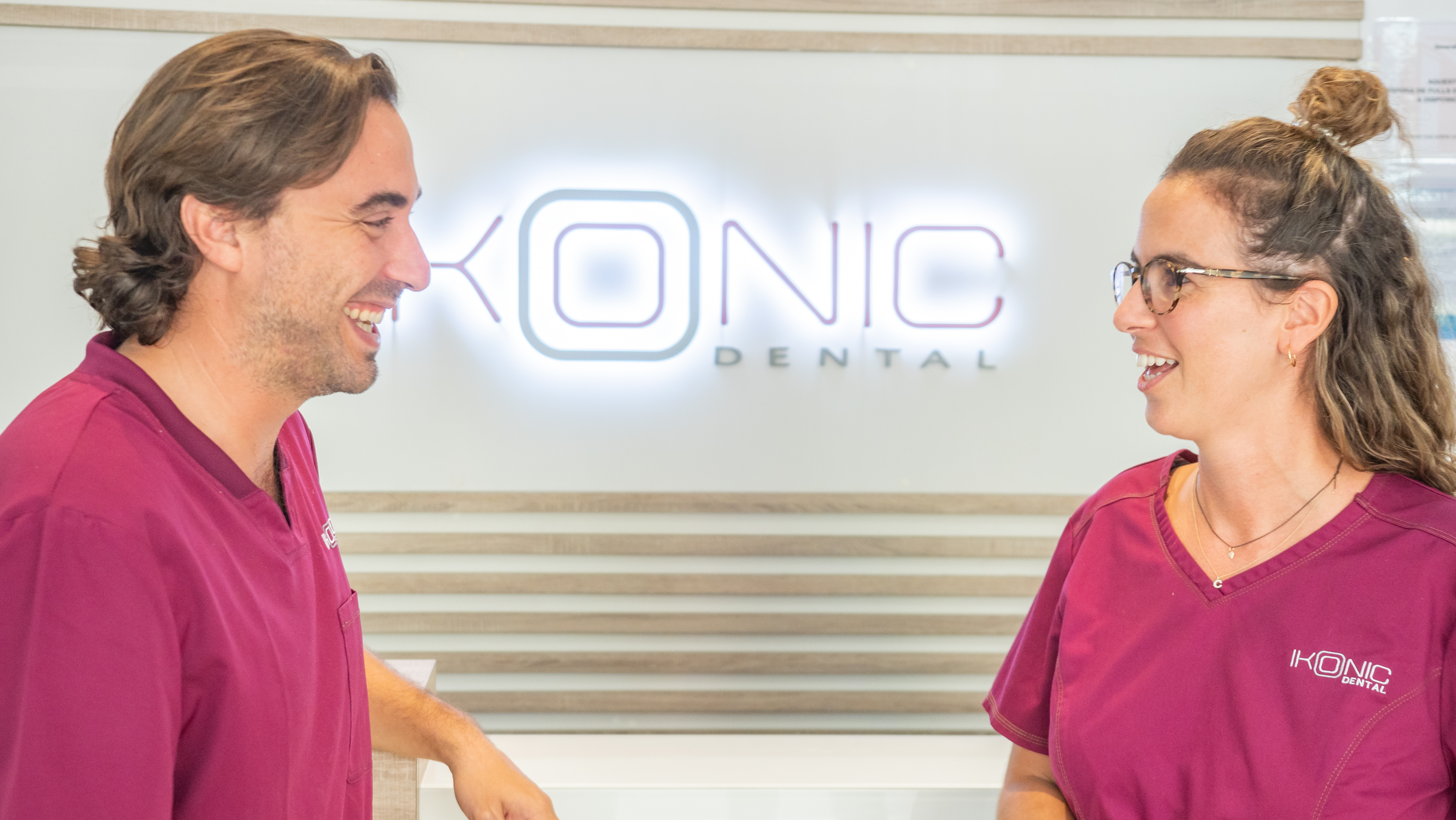 https://ikonicdental.com/terrassa/como-recuperar-encias-retraidas-con-tratamientos-periodontales-avanzados